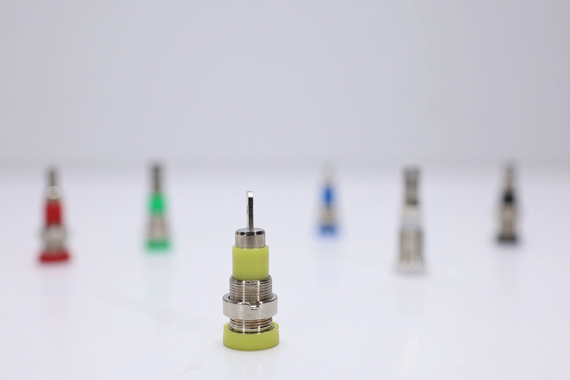 4 mm Panel Tip Born (Banana) Jak – Sarı Renkli