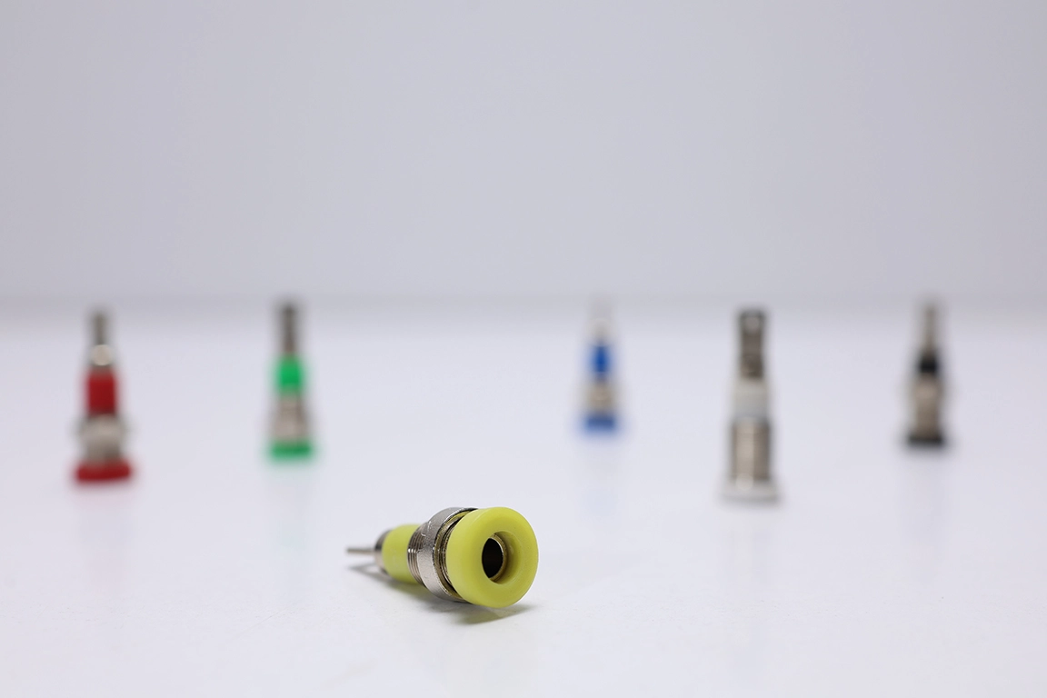 4 mm Panel Tip Born (Banana) Jak – Sarı Renkli
