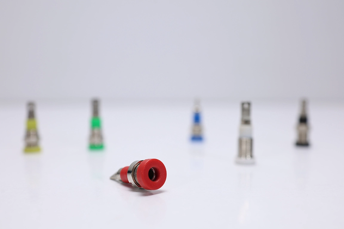 4 mm Panel Tip Born / Banana Jak – Kırmızı Renk