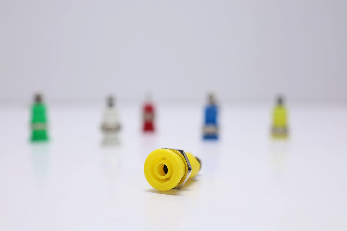 4 mm Born Jak (Banana/Muz Soket) – Panel Tip Sarı