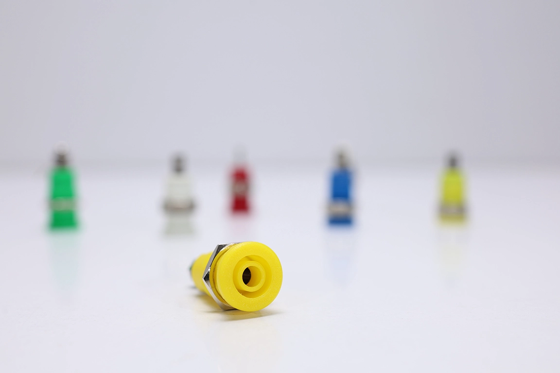4 mm Born Jak (Banana/Muz Soket) – Panel Tip Sarı