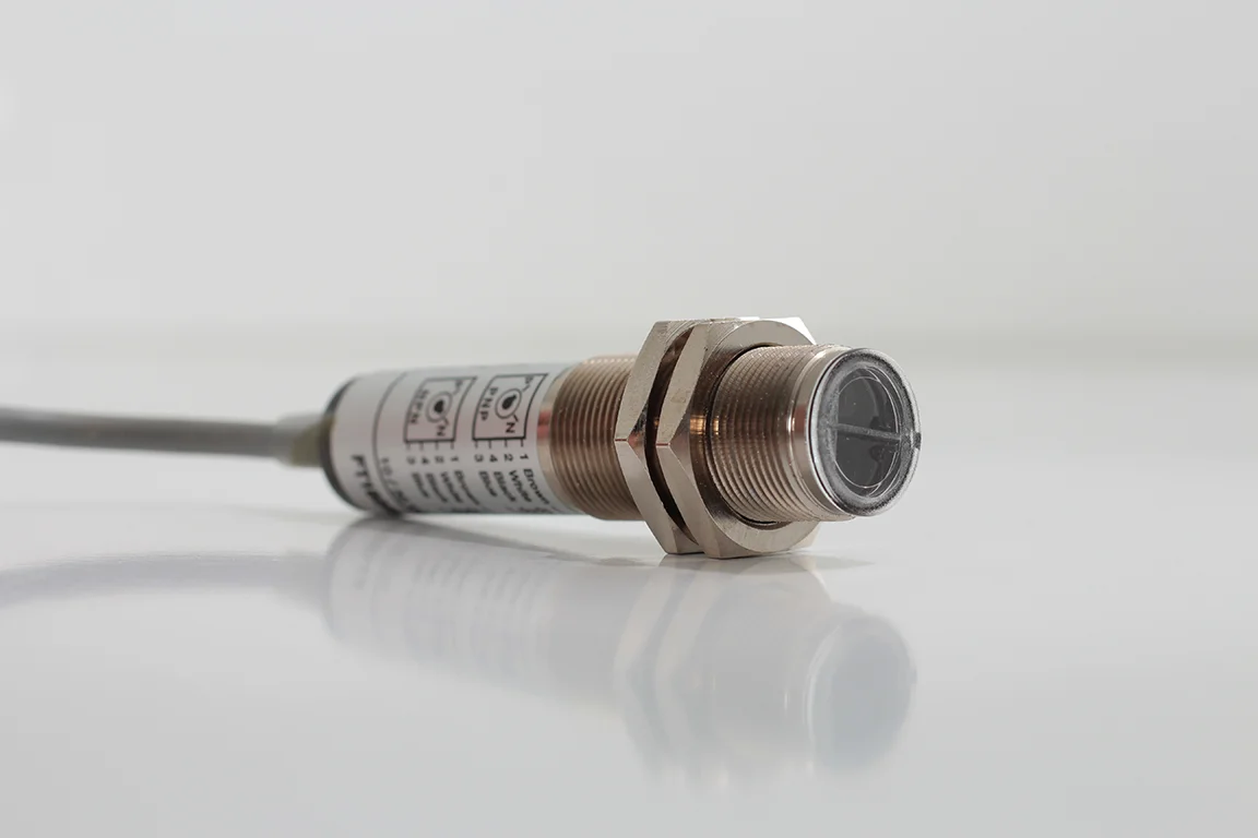 AECO FT18SM-CAR | Ayarlı PNP/NPN Optik Sensör
