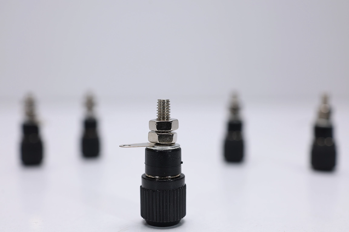 4 mm Test Klemensi / Banana Soket – Siyah