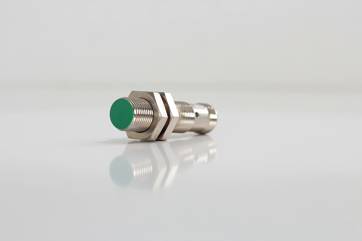 Baumer IFRM 12P1701/S14L Endüktif Sensör