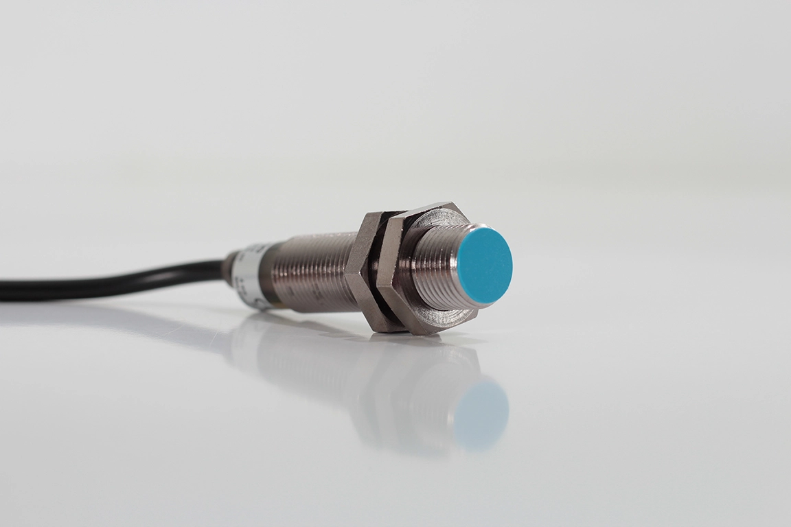 Di-Soric DCB 12 MB 04 PS-3 | M12 indüktif sensör