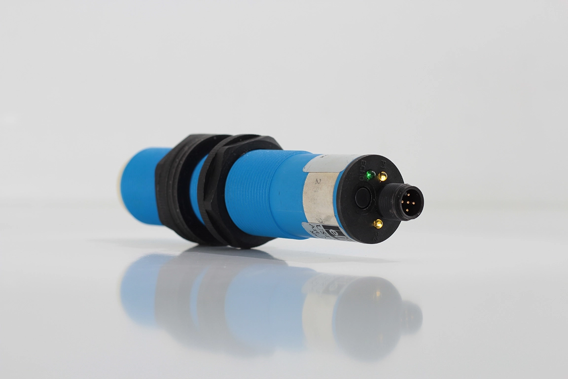 Eltrotec US4-M30-AVP-25200 M30 Ultrasonik Sensör