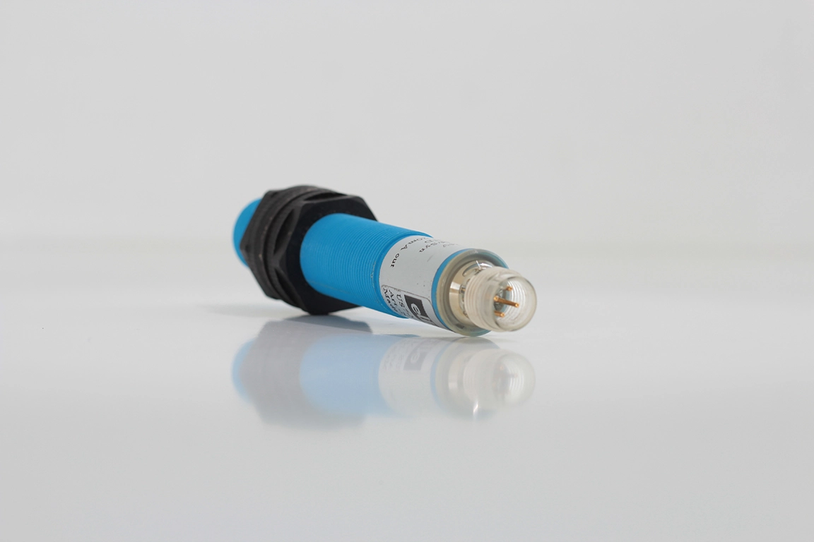Eltrotec US7-M18-AAP-1060 M18 Ultrasonik Sensör