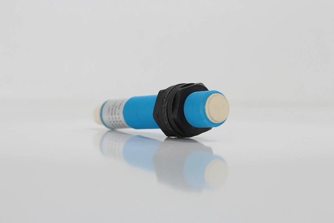 Eltrotec US7-M18-AAP-1060 M18 Ultrasonik Sensör