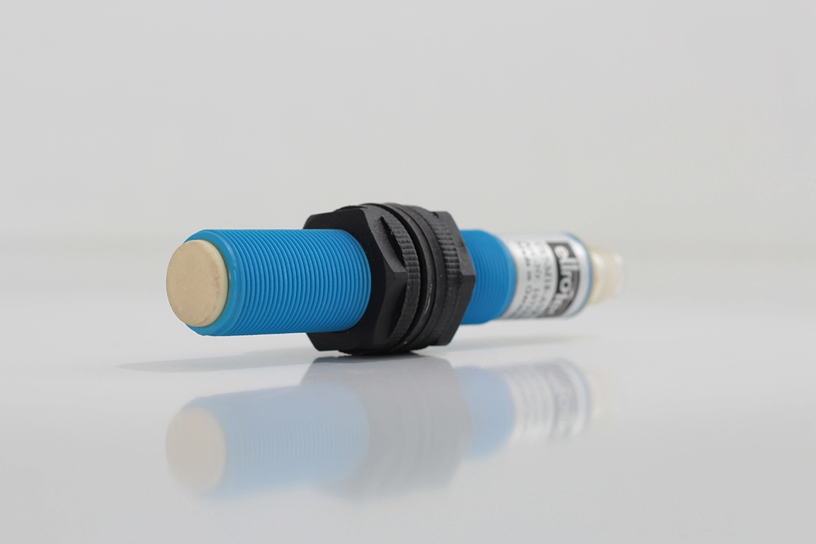 Eltrotec US7-M18-AVP-1035 M18 Ultrasonik Sensör