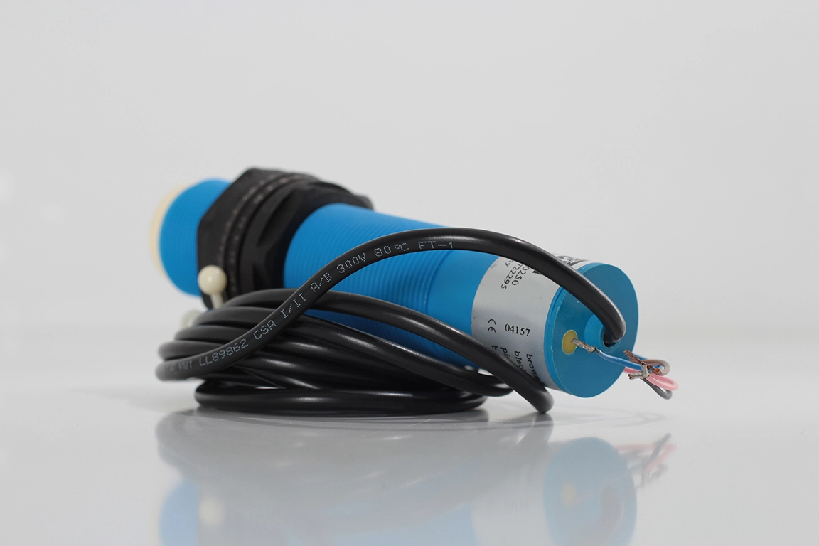 Eltrotec US7-M30-SC-30250 M30 Ultrasonik Sensör