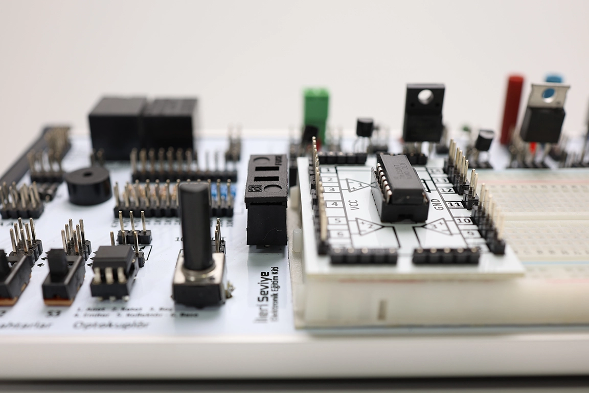 Endüstriyel Elektronik Eğitim Seti — Arduino Uno