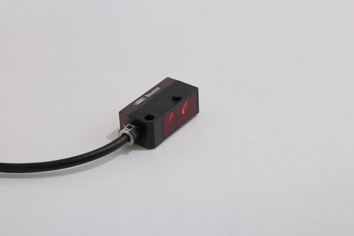 Baumer FHDK 10P5101 | Arka Plan Bastırmalı Sensör