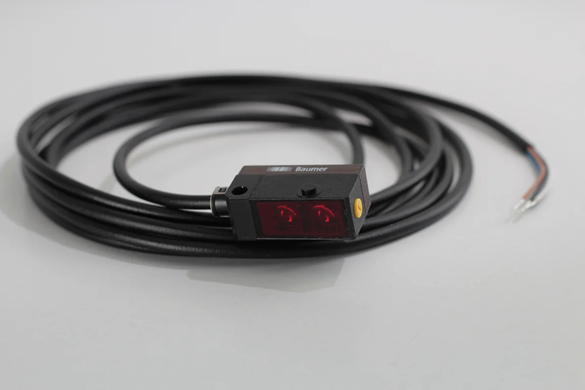 Baumer FHDK 10P5101 | Arka Plan Bastırmalı Sensör