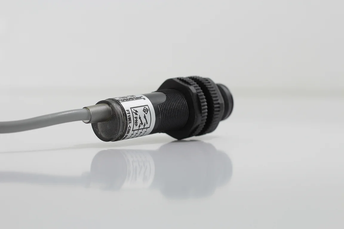AECO FT18EL-CBR PNP NO+NC | IR Fotoelektrik Sensör