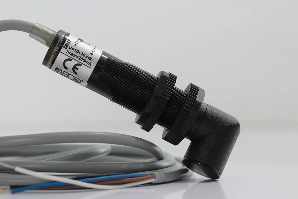 AECO FT18EL-CR PNP NO+NC 90 | IR Fotoelektrik Sensör