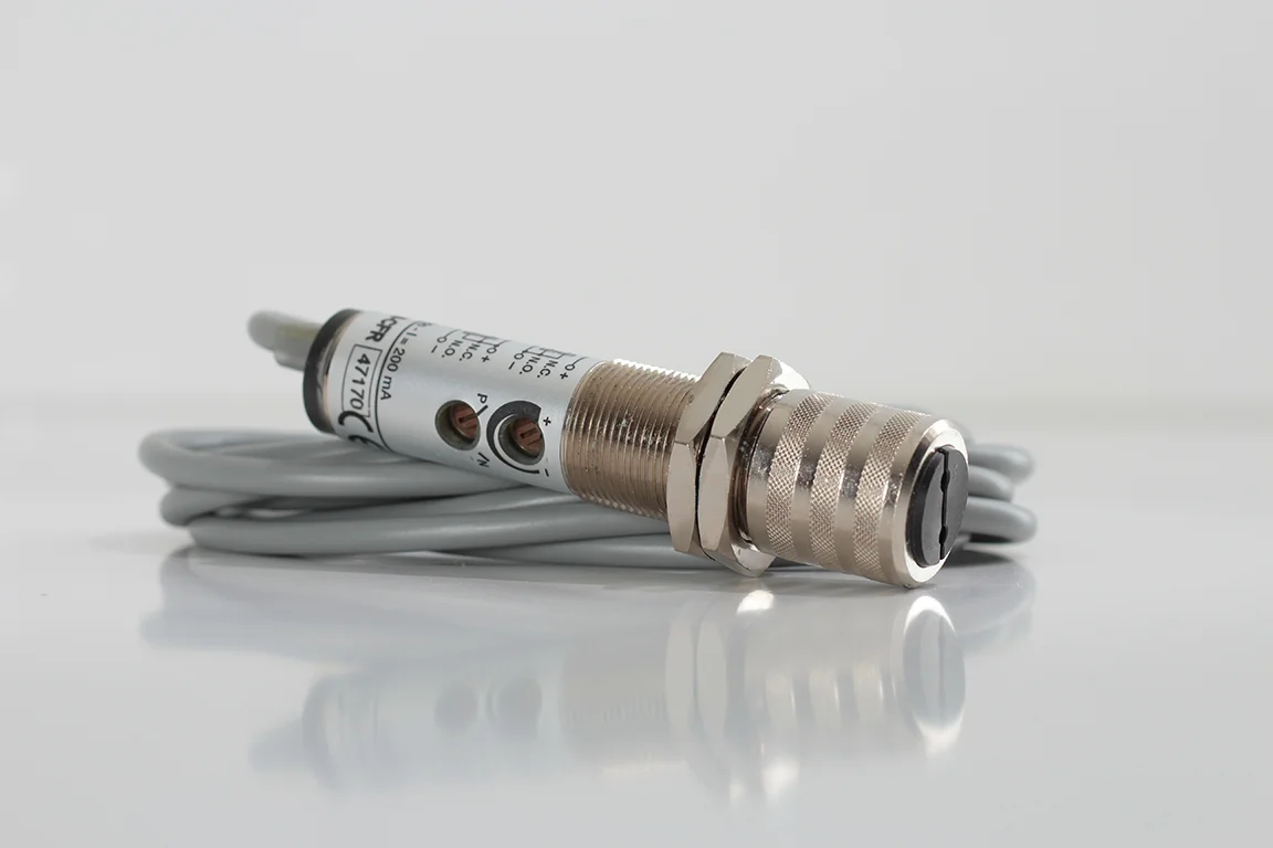 AECO FT18SM-CFR - M18 DC Yakınlık Sensörü