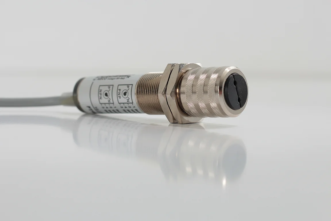 AECO FT18SM-CFR - M18 DC Yakınlık Sensörü
