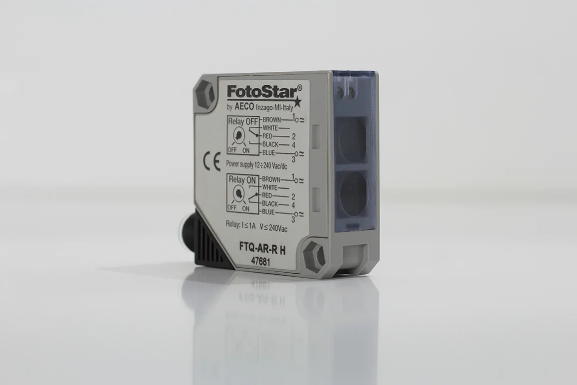 AECO FTQ-AR-R-H | Reflektörlü Fotoelektrik Sensör