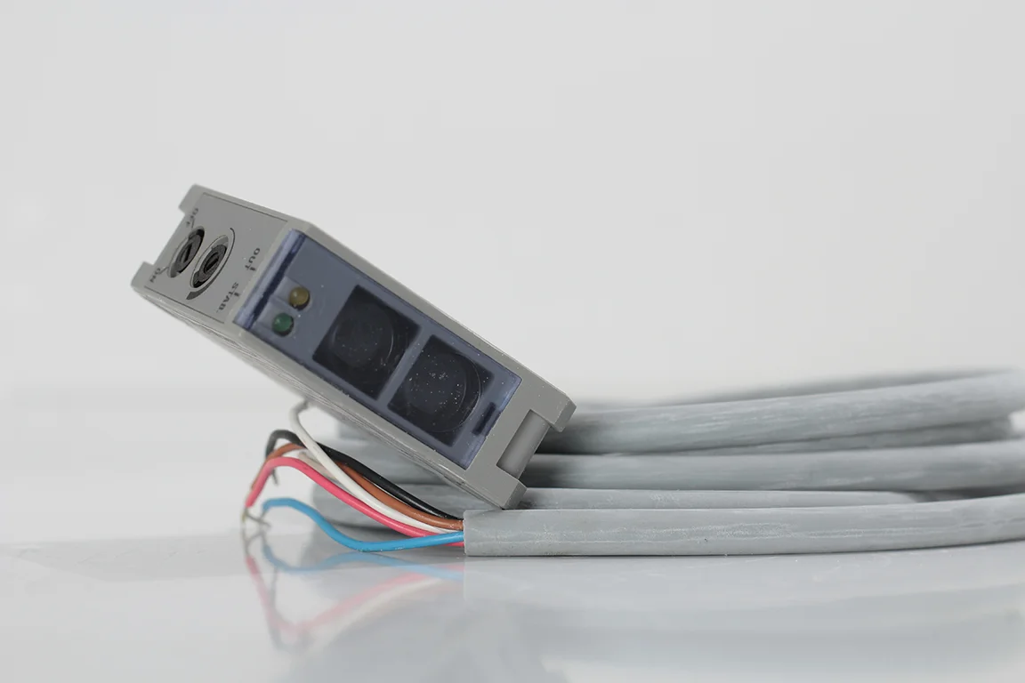 AECO FTQ-BR-R | FTQ Serisi Röleli Fotoelektrik