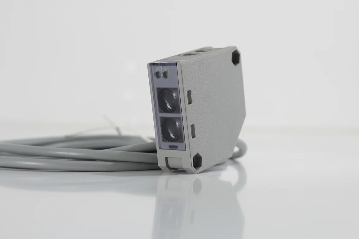 AECO FTQ-CR Fotoelektrik Sensör | PNP/NPN