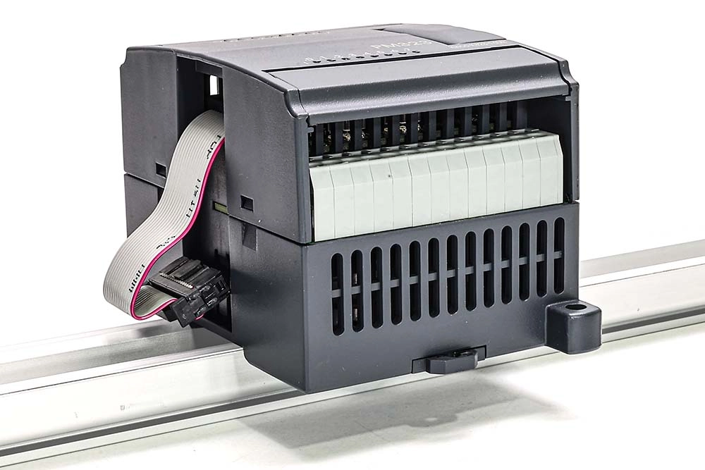 Kinco-K323-16DR Karma I/O Modülü | 8 Giriş 8 Röle
