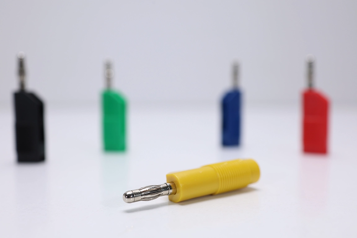 Sarı 4mm Laboratuvar Tipi Erkek Banana Jak Fiş