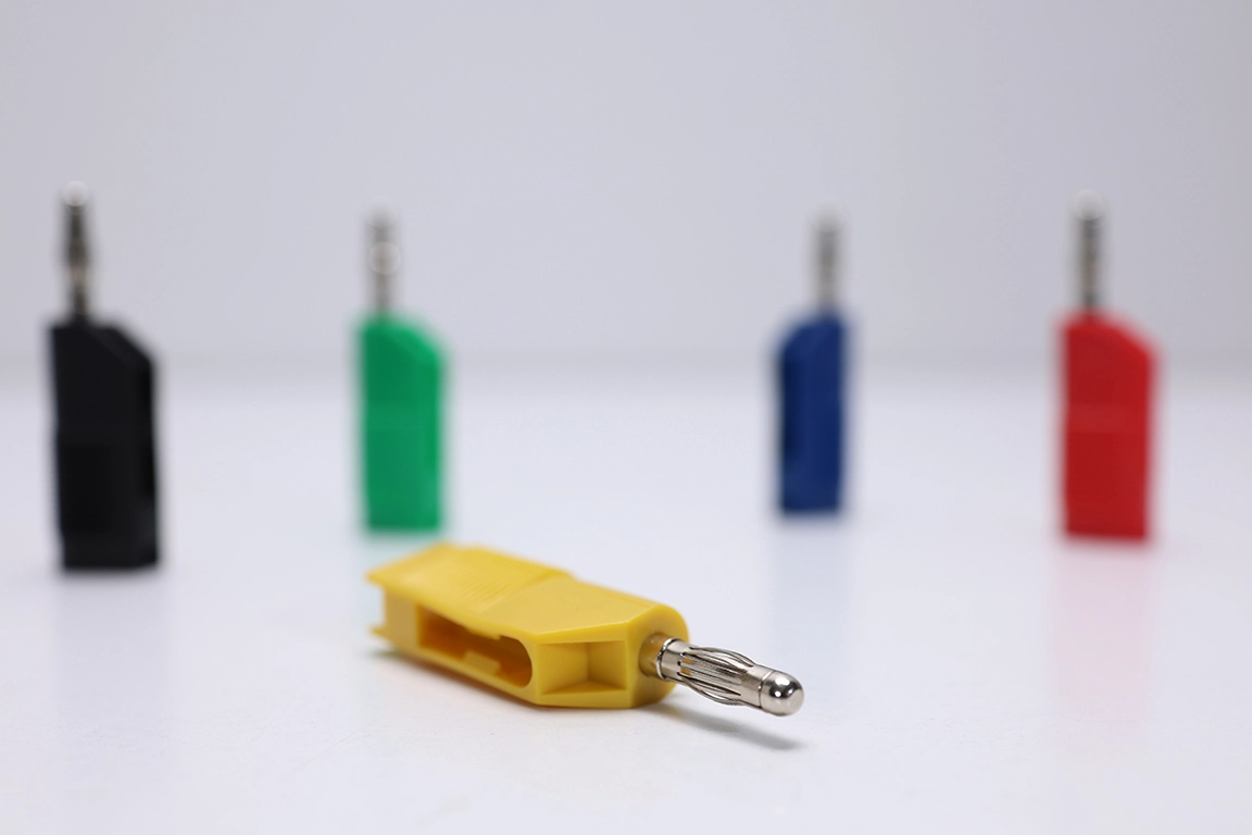 Sarı 4mm Laboratuvar Tipi Erkek Banana Jak Fiş