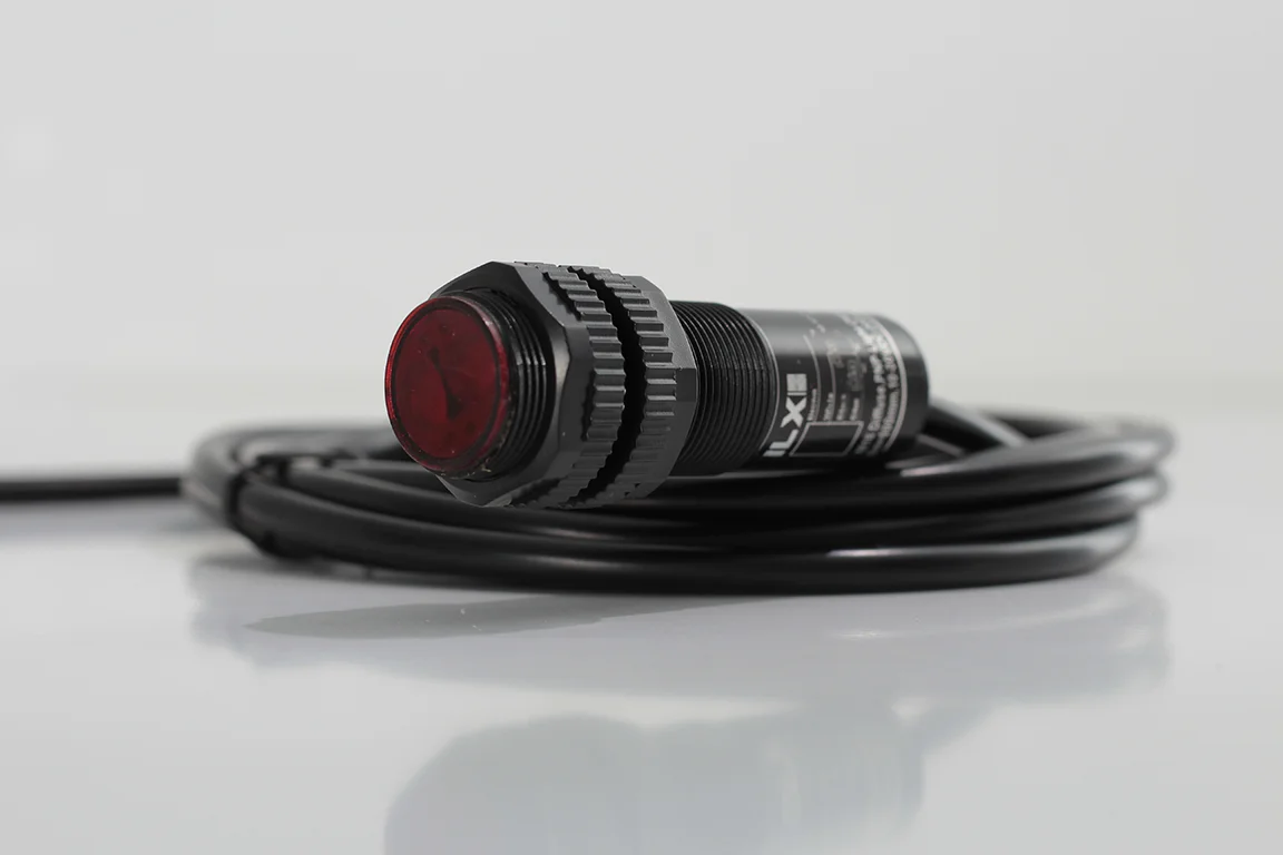 ILX OFKP 18P35-LK2 | M18 PNP NO+NC Optik Sensör