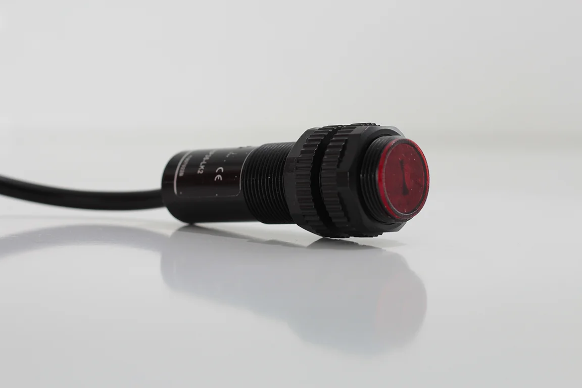 ILX OFKP 18P35-LK2 | M18 PNP NO+NC Optik Sensör
