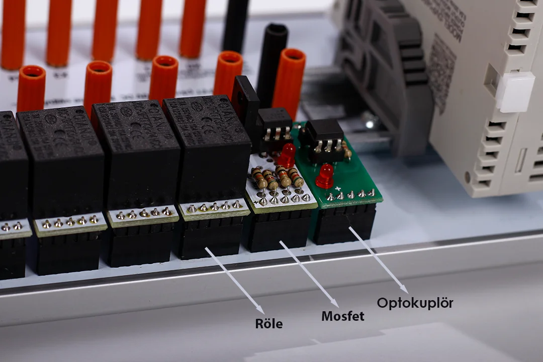 HMI%20&%20PLC%20Eğitim%20Seti%20Fiyatı%20|%20Kinco%20MK043E-20DT