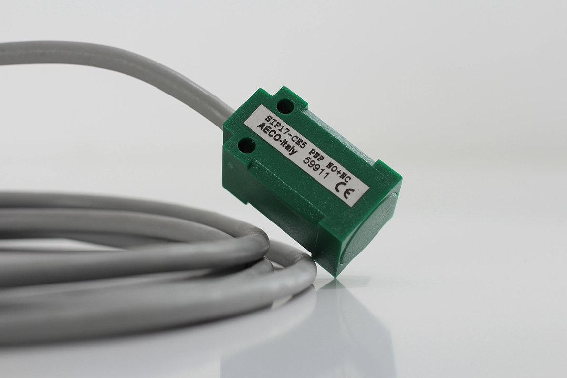 AECO SIP17-CE5 PNP NO+NC | 5 mm indüktif sensör