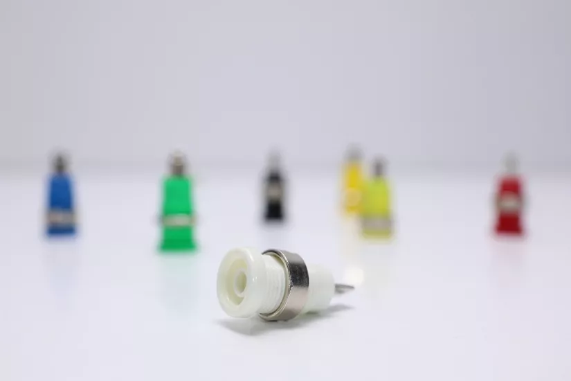 Banana Jak (Born Jak) Emniyetli 4 mm  – Beyaz