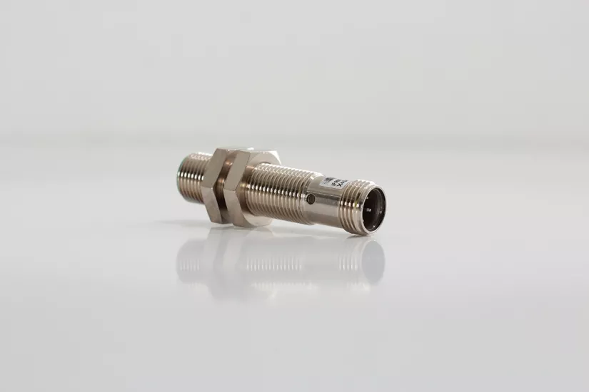 Baumer IFRM 12P1701/S14L Endüktif Sensör | M12x1 Flush | PNP NO