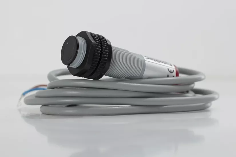 AECO FT18-ABE AC Optik Sensör - M18, 20–250 Vac