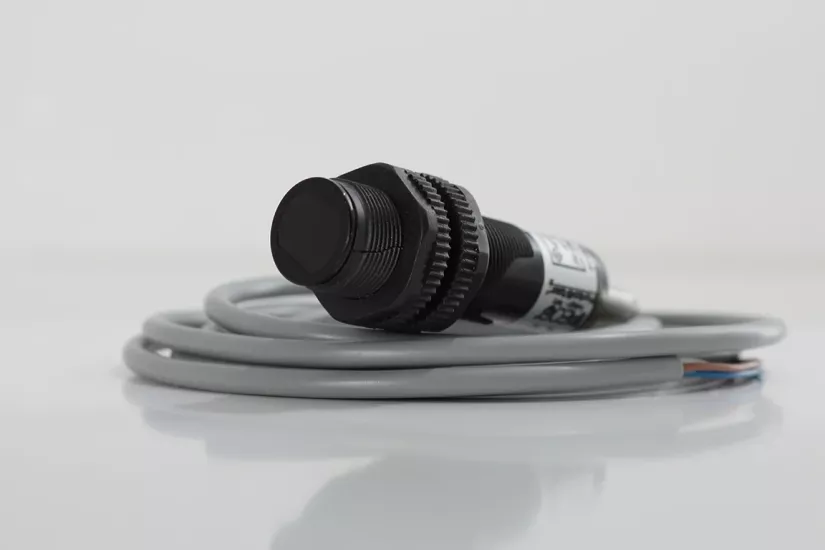 AECO FT18EL-CBR PNP NO+NC | IR Fotoelektrik Sensör
