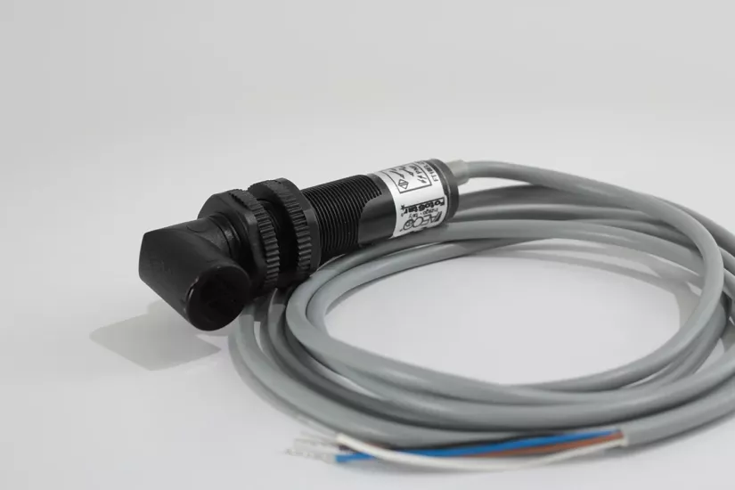 AECO FT18EL-CR PNP NO+NC 90 | Fotoelektrik Sensör