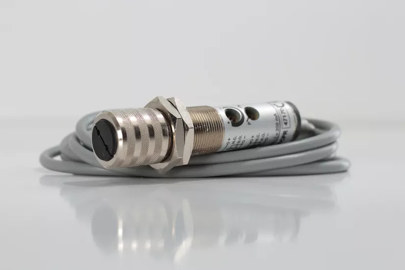 AECO FT18SM-CFR - M18 DC Yakınlık Sensörü