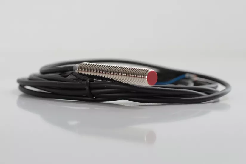 Leuze IS 108MM/4NO-2E0 | M8 indüktif sensör 2 mm
