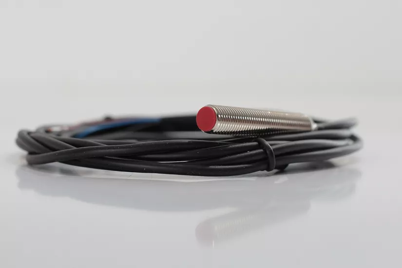 Leuze IS 108MM/4NO-2E0 | M8 indüktif sensör 2 mm