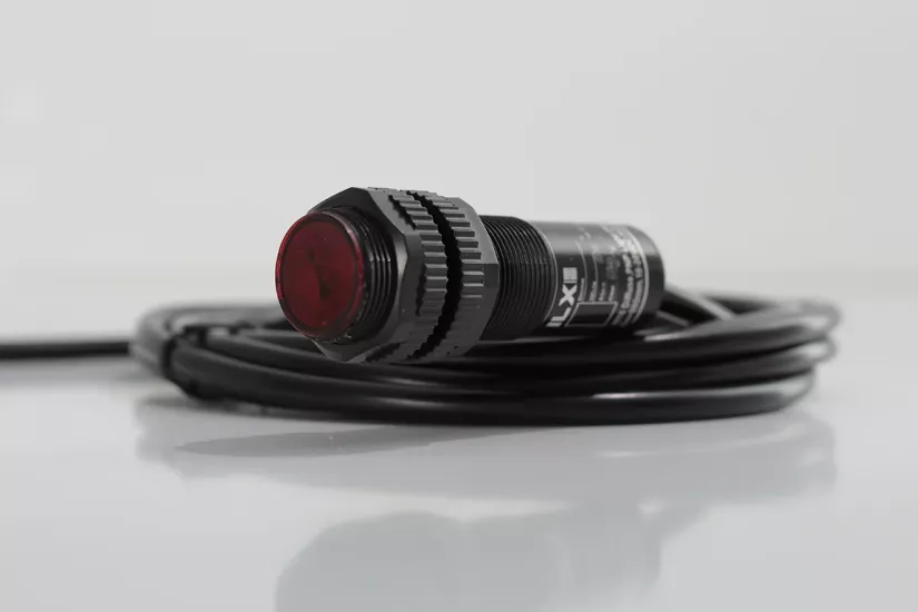 ILX OFKP 18P35-LK2 | M18 PNP NO+NC Optik Sensör