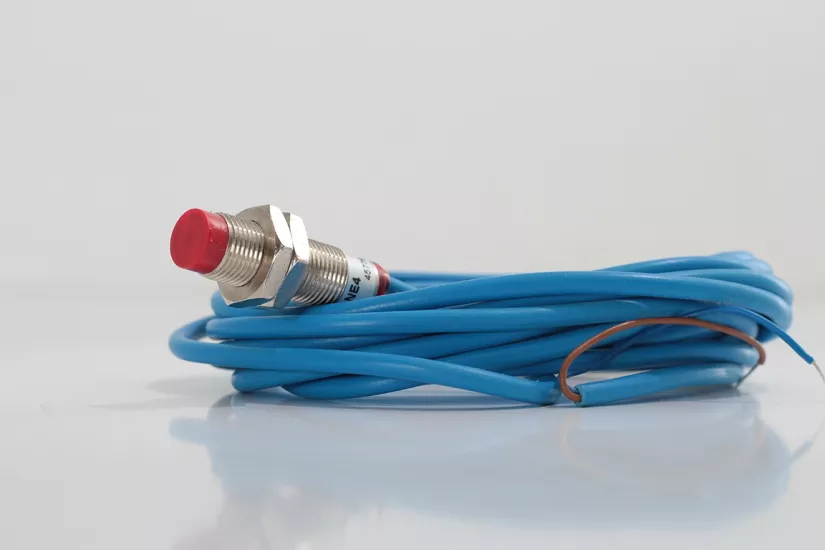 AECO SI12-NE4 Endüktif NAMUR Sensör | Non-Embeddable | 4mm | 5-30V