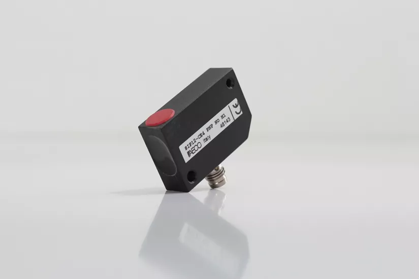 AECO SIP12-CE4 PNP NO H1 Endüktif Sensör | 4mm | DC | PNP NO | M8 Konnektör