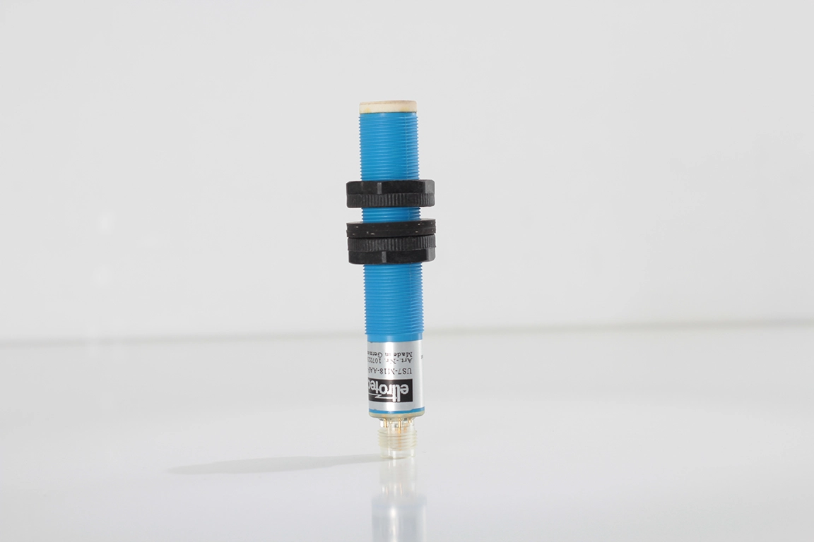US7-M18-AAP-20150 M18 Ultrasonik Sensör