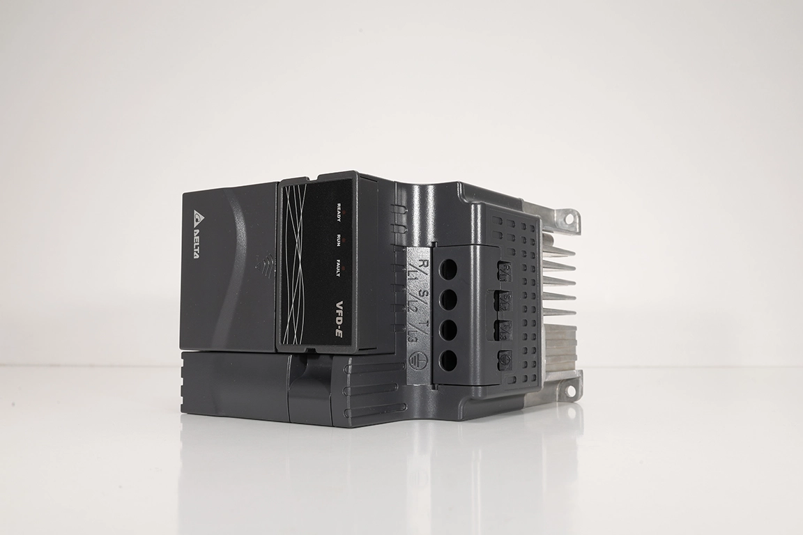 Delta VFD015E21A Frekans İnvertörü – 1.5kW Tek Fazlı